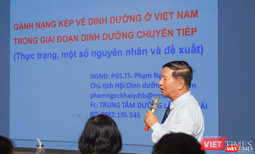PGS.TS.NGND Phạm Ngọc Khái – Chủ tịch Hội dinh dưỡng Việt Nam phát biểu tại hội thảo