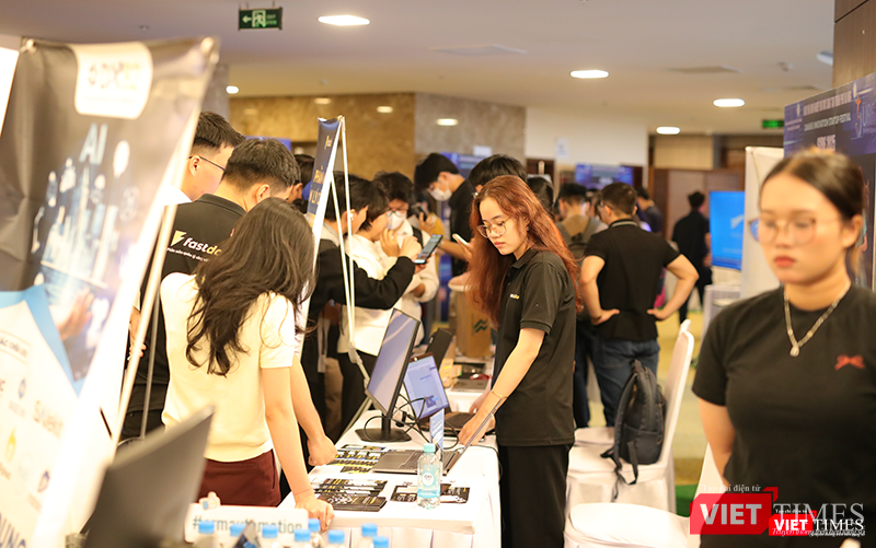 vt_khai mac surf da nang 2025 4.png