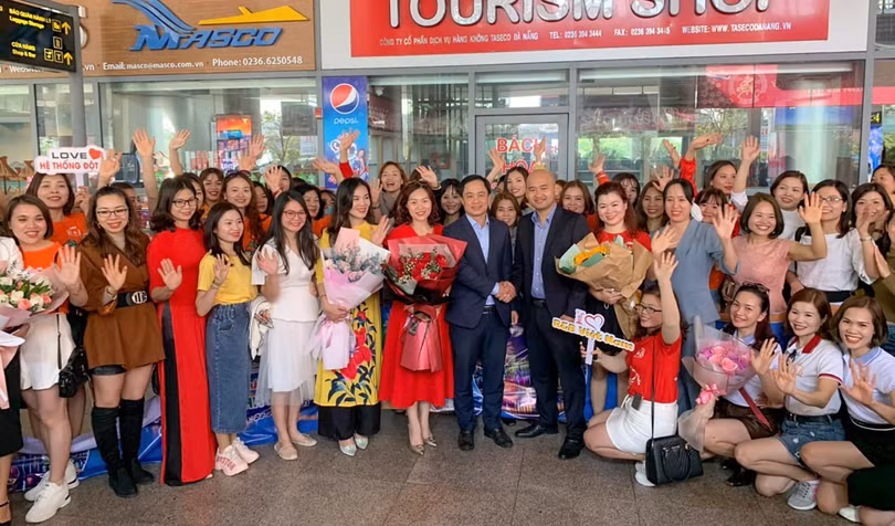 Lãnh đạo Sở Du lịch Đà Nẵng ra tận sân bay đón đoàn khách du lịch MICE trong những ngày đầu năm mới 2021