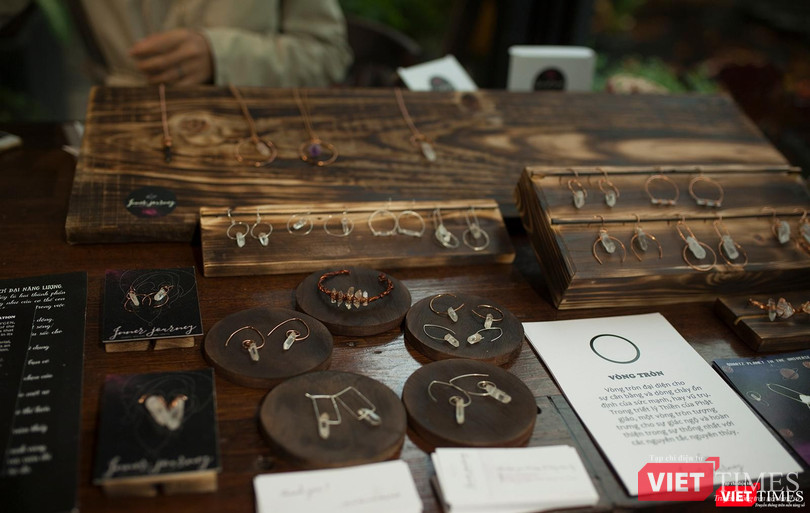 Một có trang sức đá