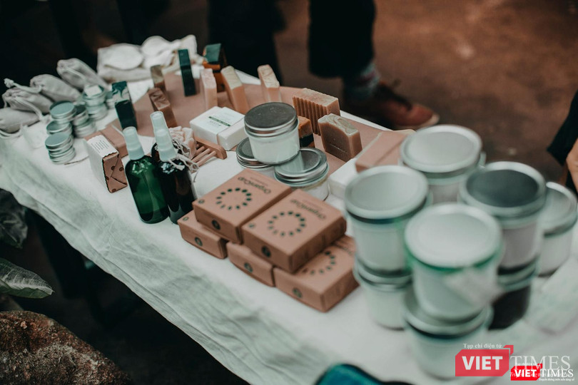 Thêm những sản phẩm sản xuất bằng thủ công