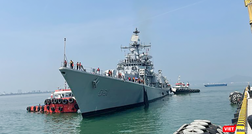 Đội tàu Hải quân Ấn Độ chuẩn bị cập cảng Tiên Sa, TP Đà Nẵng. (Ảnh ĐSQ):