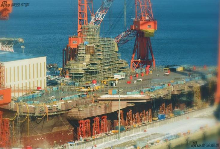 Tàu sân bay động cơ thông thường Type 001A Trung Quốc đang chế tạo. Ảnh: Sina