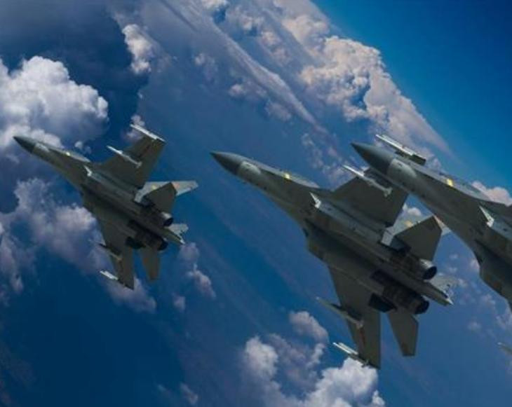 Máy bay chiến đấu J-16 không quân Trung Quốc tiến hành huấn luyện bay. Ảnh: Chinanews.