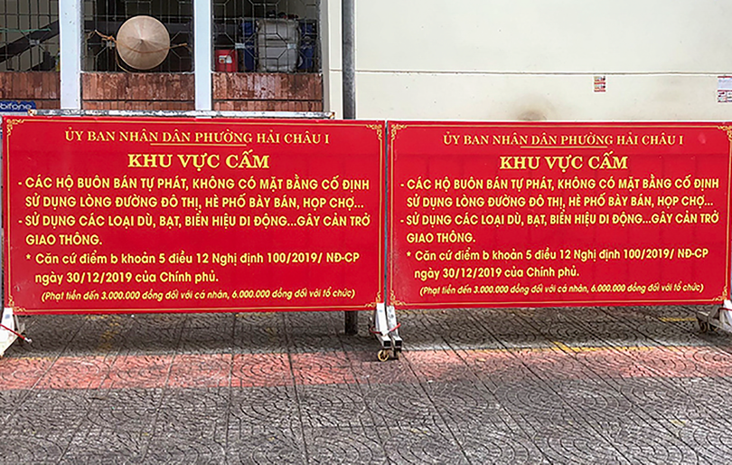 Thông báo nhắc nhở đối với tiểu thương kinh doanh xung quanh chợ Hàn (ảnh Hồng Quân)
