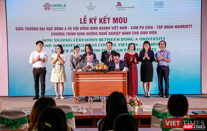 Lễ ký kết hợp tác đào tạo thực hành giữa ĐH Đông Á và Hội đồng kinh doanh Việt Nam – Campuchia - Tập đoàn Marriott