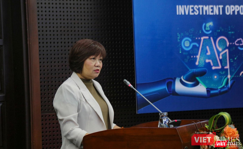 Bà Huỳnh Liên Phương - Giám đốc Ban Xúc tiến và Hỗ trợ đầu tư TP Đà Nẵng phát biểu tại sự kiện Bà Huỳnh Liên Phương - Giám đốc Ban Xúc tiến và Hỗ trợ đầu tư TP Đà Nẵng phát biểu tại sự kiện