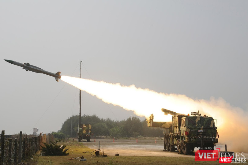 Hệ thống tên lửa đất đối không và đất đối đất