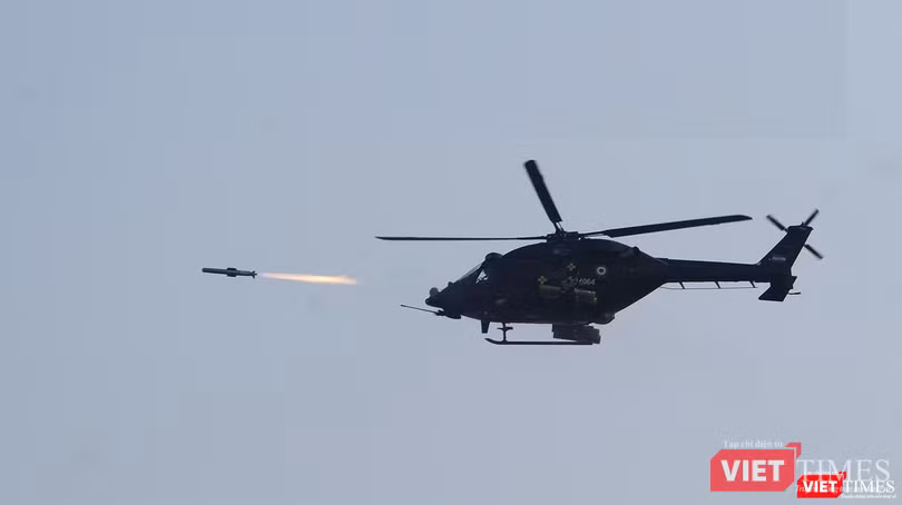 Hệ thống tên lửa chống tăng Nag (HELINA) phóng từ trực thăng