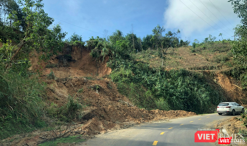 Đường lên Trà Leng liên tục bi sạt lở
