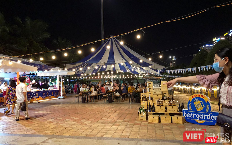 Một góc không gian bia Một góc không gian bia