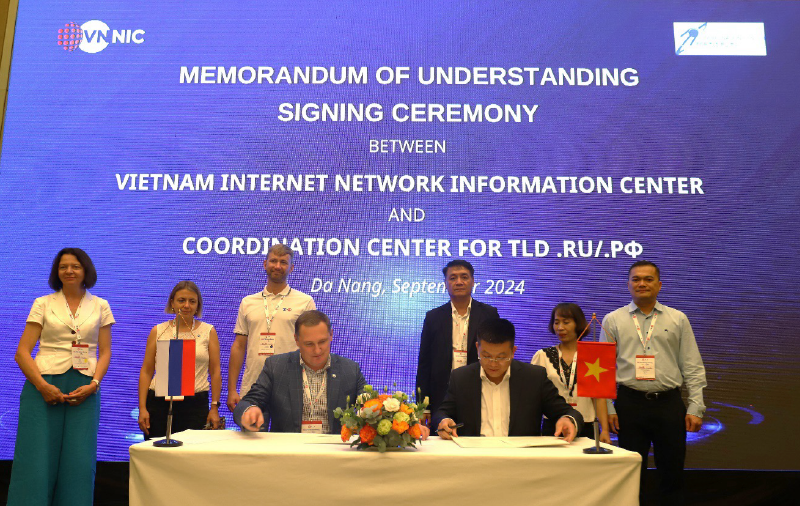 VNNIC ký thỏa thuận hợp tác song phương MoU với Tổ chức quản lý tên miền cấp cao mã quốc gia liên bang Nga - cc For .RU tại Hội nghị APTLD 86