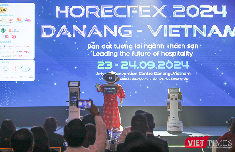 vt_doi moi sang tai khach san 1.png