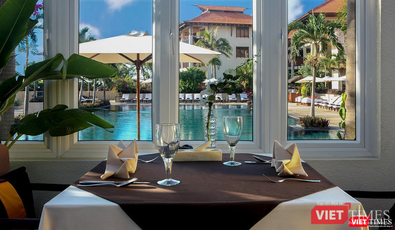 Một góc nhà hàng sang trọng tại Khu nghỉ dưỡng Furama Đà Nẵng Một góc nhà hàng sang trọng tại Khu nghỉ dưỡng Furama Đà Nẵng