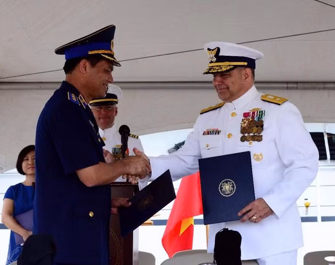 Ngày 25/5/2017, Mỹ chuyển giao tàu tuần tra USCGC Morgenthau lớp Hamilton cho Cảnh sát biển Việt Nam.