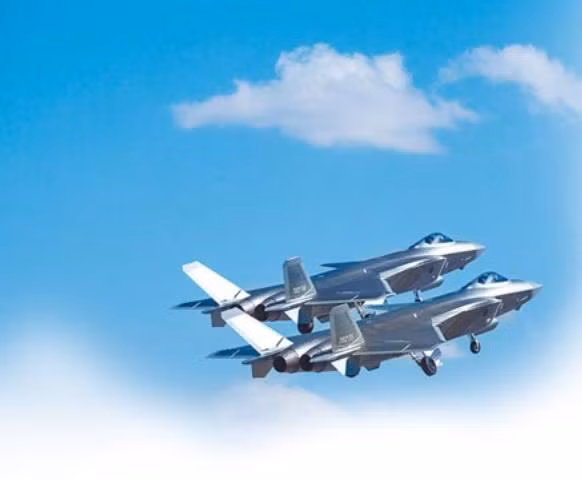 Máy bay chiến đấu J-20 Trung Quốc bay huấn luyện. Ảnh: Chinatimes/Xinhuanet.