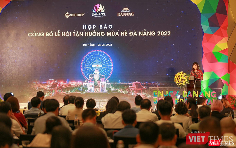 Bà Trương Thị Hồng Hạnh - Giám đốc Sở Du lịch TP Đà Nẵng công bố chuỗi chương trình “Lễ hội tận hưởng mùa hè Đà Nẵng - Enjoy Danang Summer Festival 2022”