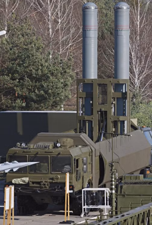 Tên lửa chống hạm phòng thủ bờ biển K-300P có trong trang bị của Hải quân Việt Nam. Tên lửa chống hạm phòng thủ bờ biển K-300P có trong trang bị của Hải quân Việt Nam.