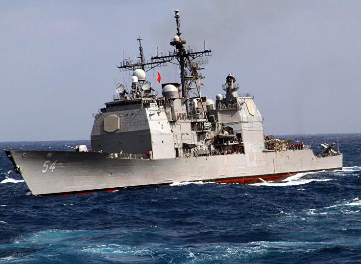 Tàu tuần dương USS Antietam (trong ảnh) và tàu khu trục USS Higgins của hải quân Mỹ gần đây đã đi vào vùng biển 12 hải lý của quần đảo Hoàng Sa, thách thức yêu sách "quá mức" của Trung Quốc. Ảnh: Sputnik.