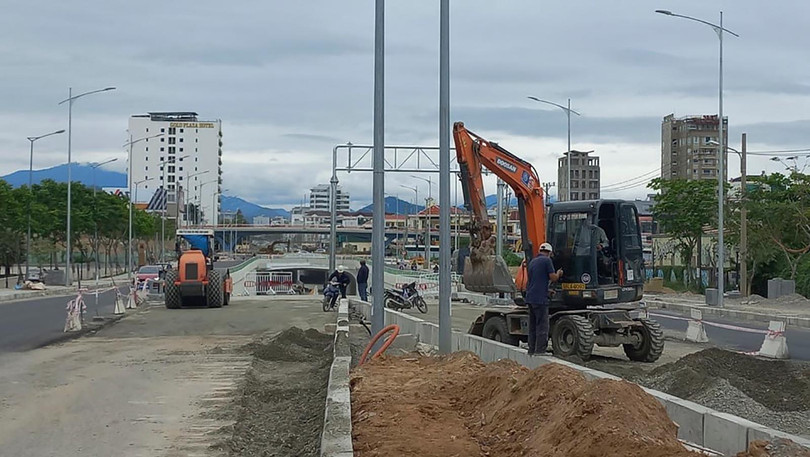 Hầm dẫn phía Tây cầu Trần Thị Lý trong giai đoạn hoàn thiện