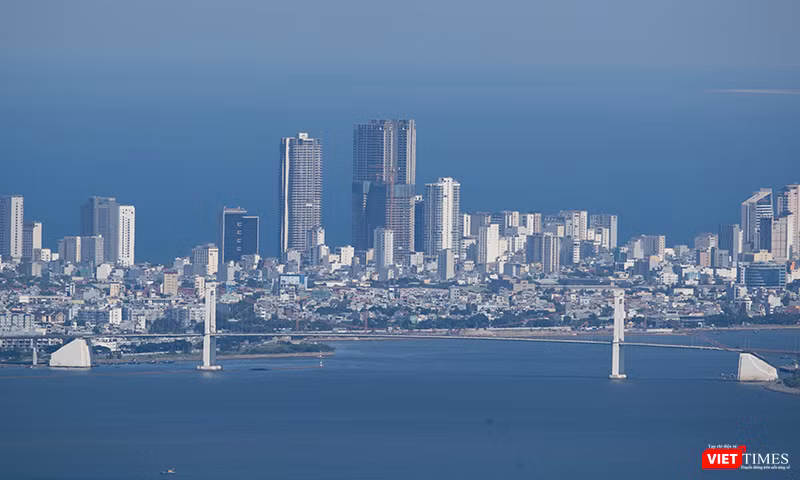 Đà Nẵng kỳ vọng “hóa rồng” với dự án lấn vịnh theo mô hình Dubai. (Trong ảnh: Một góc Vịnh Đà Nẵng nhìn từ trên cao)