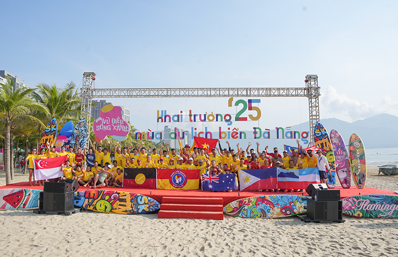 Đà Nẵng khai trương “mùa du lịch biển Đà Nẵng 2025” tại Công viên Biển Đông với nhiều hoạt động hút du khách.