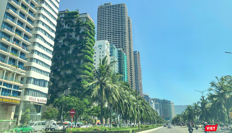 Loạt khách sạn ven biển Đà Nẵng bị xử phạt vì vi phạm các quy định về môi trường và an toàn thực phẩm.