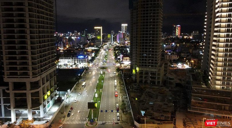 Một góc giao thông TP Đà Nẵng về đêm