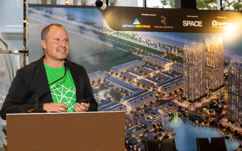 Ông Chris Bosse - Kiến trúc sư, co-founder Lava chia sẻ về cảm hứng sáng tạo và nghệ thuật kiến trúc kiến tạo nên dinh thự độc bản tại Regal Legend.