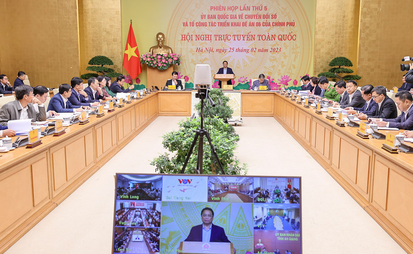 Thủ tưởng Chính phủ Phạm Minh Chính chủ trì Phiên họp thứ 5 của Ủy ban quốc gia về chuyển đổi số và tổ công tác triển khai Đề án 06 của Chính phủ tổ chức ngày 25/2 (Ảnh: VGP/Nhật Bắc)