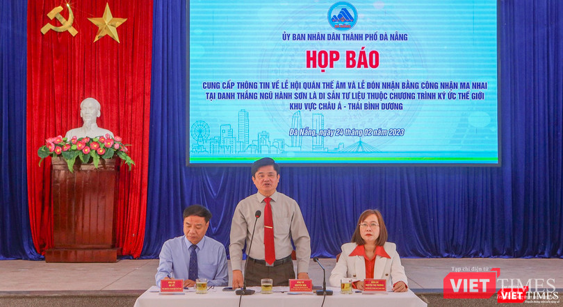 Đại diện Ban tổ chức trả lời tại họp báo công bố sự kiện Lễ hội Quán Thế Âm Ngũ Hành Sơn TP Đà Nẵng năm 2023 và lễ đón nhận Bằng công nhận ma nhai Ngũ Hành Sơn là di sản tư liệu thế giới. Đại diện Ban tổ chức trả lời tại họp báo công bố sự kiện Lễ hội Quán Thế Âm Ngũ Hành Sơn TP Đà Nẵng năm 2023 và lễ đón nhận Bằng công nhận ma nhai Ngũ Hành Sơn là di sản tư liệu thế giới.