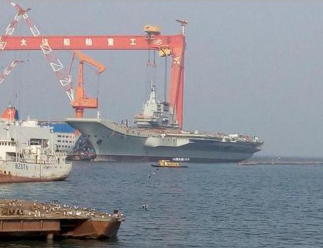 Hình ảnh mới về tàu sân bay Type 002 Trung Quốc. Ảnh: Sina.