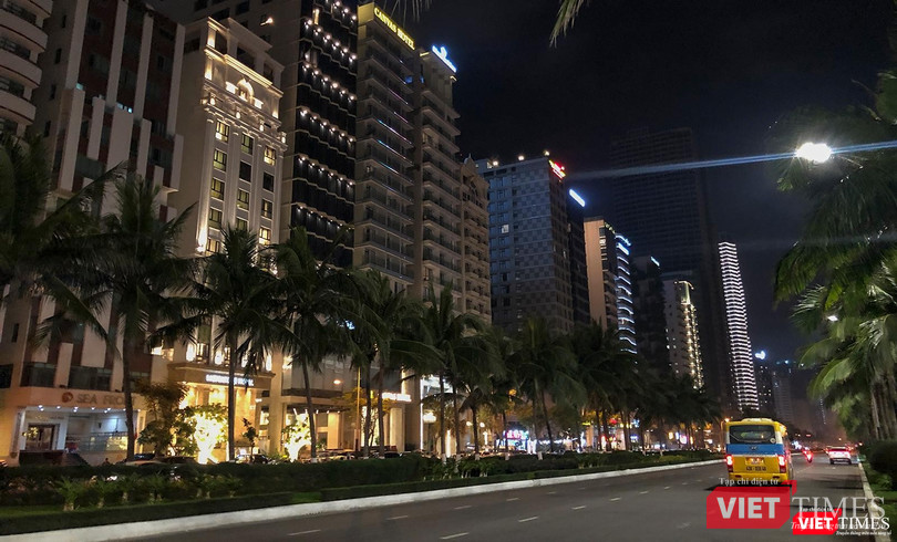 Một góc chuỗi khách sạn ven biển du lịch Đà Nẵng trên đường Võ Nguyên Giáp