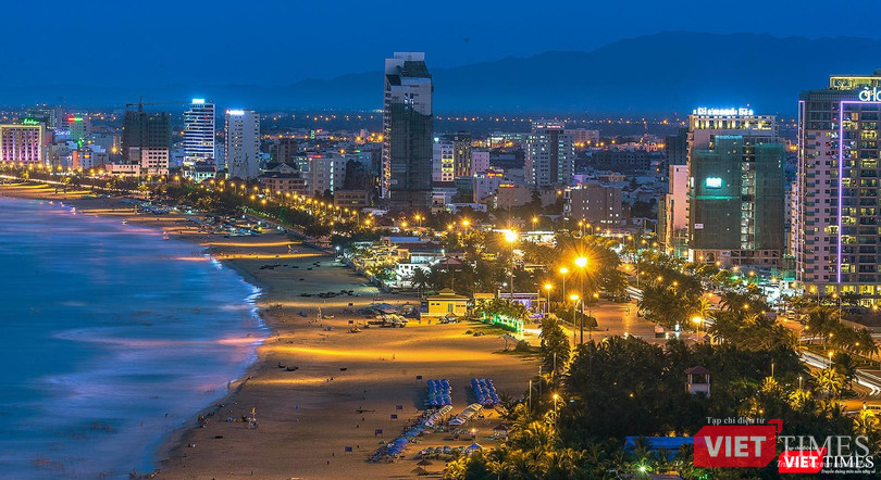 Biển du lịch Đà Nẵng về đêm Biển du lịch Đà Nẵng về đêm
