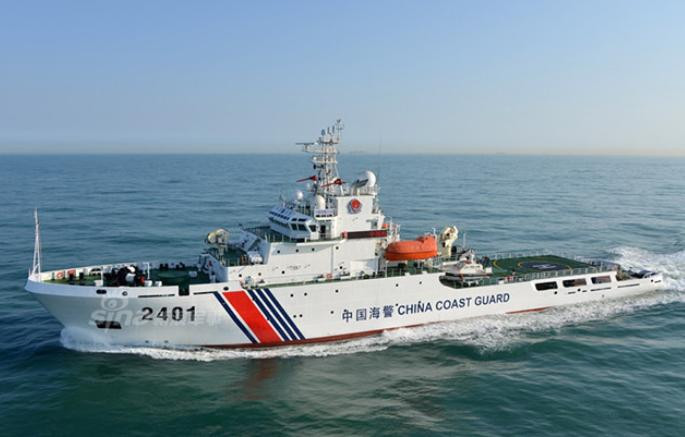Tàu cảnh sát biển số hiệu 2401 Trung Quốc. Ảnh: Sina