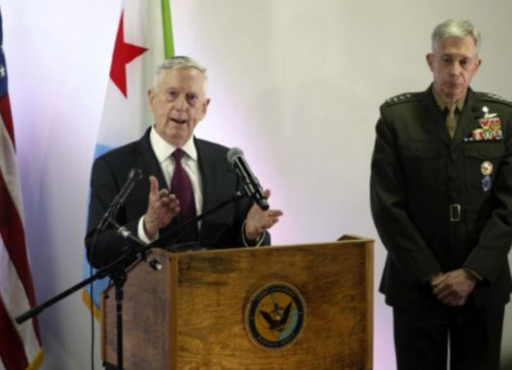 Ngày 23/4/2017, Bộ trưởng Quốc phòng Mỹ James Mattis phát biểu tại Trại Lemonnier, Djibouti. Ảnh: Tân Hoa xã