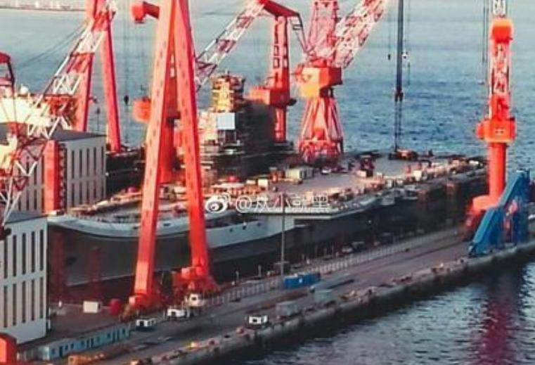 Tàu sân bay tự chế đầu tiên Type 001A Trung Quốc. Ảnh: Sina