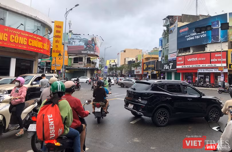 Góc ngã tư Lê Duẩn - Hoàng Hoa Thám