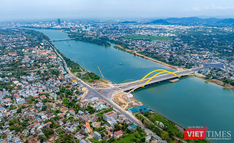 vt_cau qua song huong 1.png