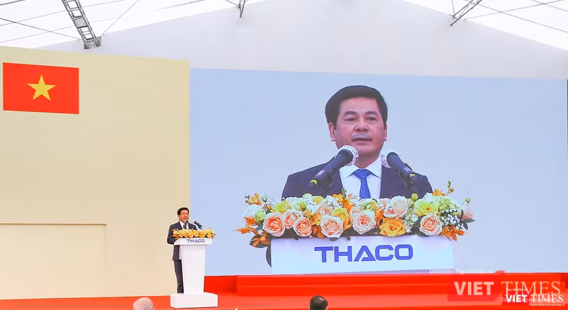 Ông Nguyễn Hồng Diên - Bộ trưởng Bộ Công Thương phát biểu tại lễ xuất lô hàng sơ mi rơ moóc đầu tiên sang thị trường Mỹ