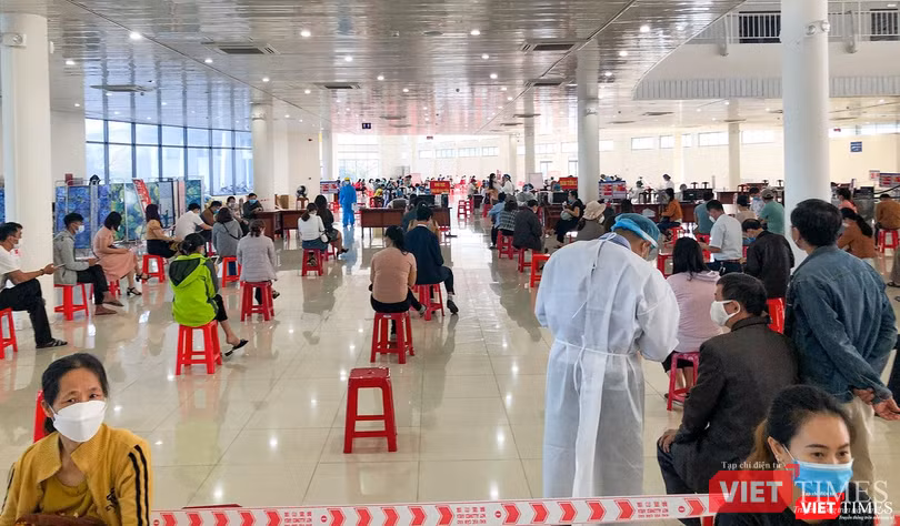 Điểm tiêm vaccine phòng COVID-19 tại Trung tâm Triển lãm – hội chợ TP Đà Nẵng sáng ngày 7/1 Điểm tiêm vaccine phòng COVID-19 tại Trung tâm Triển lãm – hội chợ TP Đà Nẵng sáng ngày 7/1