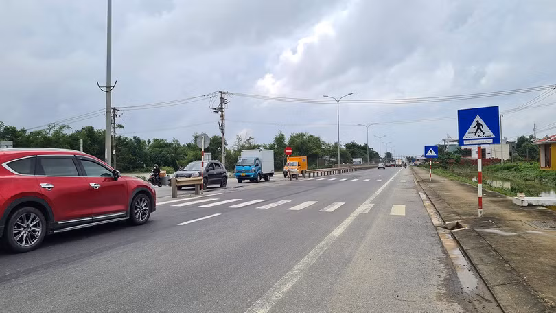 Giao thông trên Quốc lộ 1A đoạn qua địa bàn xã Tam Đàn và xã Tam An (thuộc huyện Phú Ninh, tỉnh Quảng Nam) đã được thông suốt