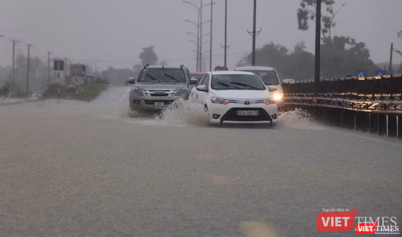 Tuyến Quốc lộ 1A đoạn qua huyện Phú Ninh bị ngậm nặng