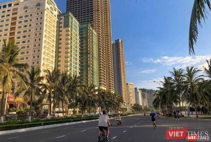 Một góc khách sạn ven biển trên đường Võ Nguyên Giáp, TP Đà Nẵng Một góc khách sạn ven biển trên đường Võ Nguyên Giáp, TP Đà Nẵng