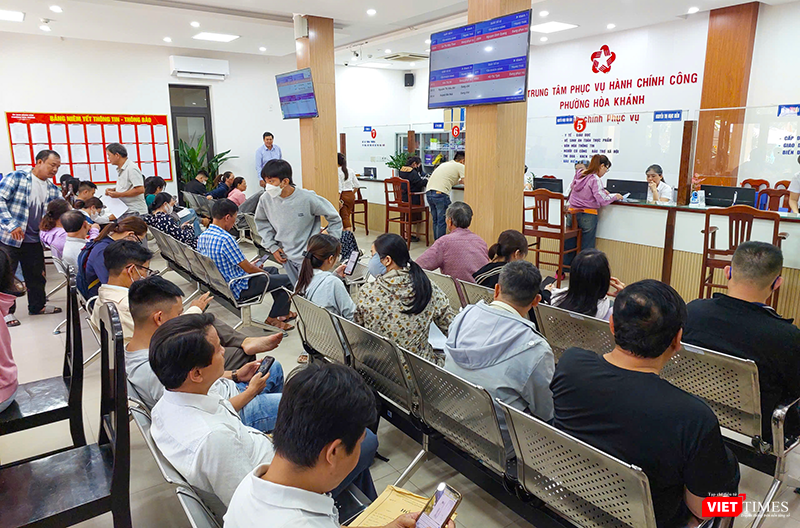 Trung tâm dịch vụ hành chính công phường Hoà Khành (Đà Nẵng) phục vụ người dân.