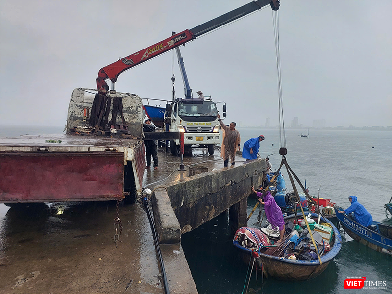 Ngư dân Đà Nẵng chủ động ứng phó với bão số 12