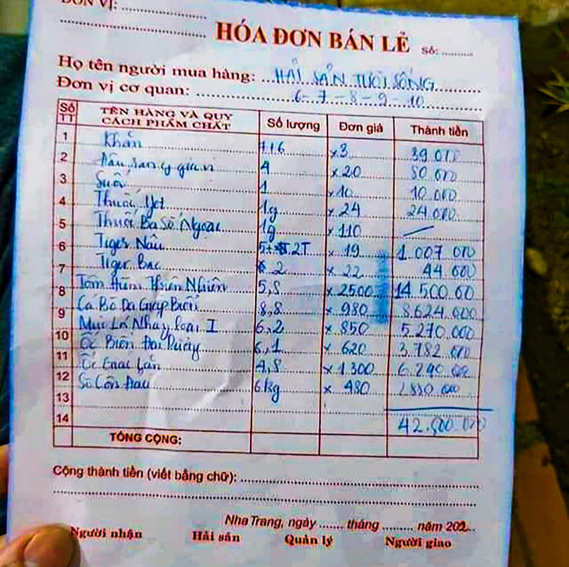 Hoá đơn tính tiền đoàn khách (ảnh chụp lại màn hình)