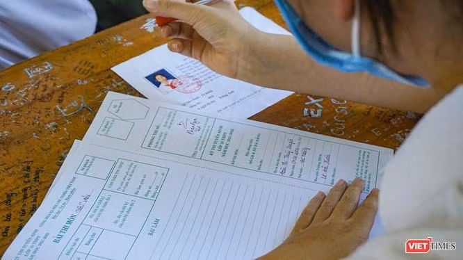 Học sinh tham dự kỳ thi vào lớp 10 THPT ở Đà Nẵng