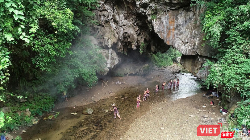 Đây từng là nơi diễn ra các lễ hội của người dân địa phương khi chưa có sự can thiệp của bàn tay con người