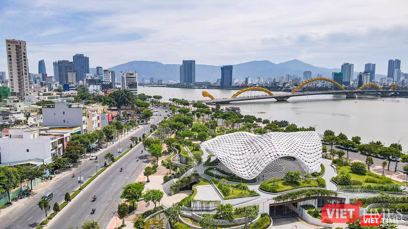 Công viên APEC, điểm nhấn du lịch trên phố đi bộ Bạch Đằng (Đà Nẵng) Công viên APEC, điểm nhấn du lịch trên phố đi bộ Bạch Đằng (Đà Nẵng)